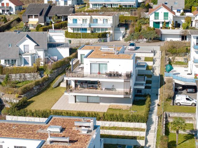 Neuwertige luxuriöse Wohnung