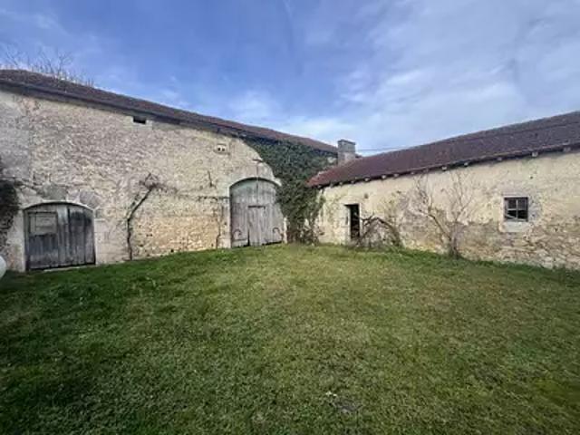 La Tour Blanche Cercles 24320 Achat / Vente maison 1 pièce t1