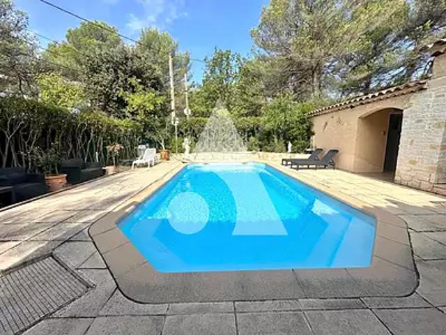 La Tour d'Aigues 84240 Achat / Vente maison 4 pièces t4 piscine parking