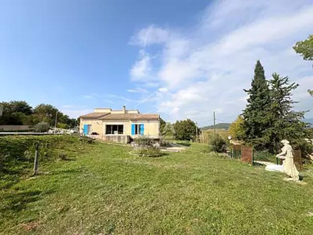 La Tour d'Aigues 84240 Achat / Vente maison 5 pièces t5 piscine terrasse