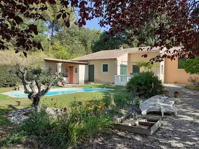 La Tour d'Aigues 84240 Achat / Vente maison 7 pièces t7 piscine jardin