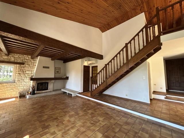 La Tour d'Aigues Vente Maison 84