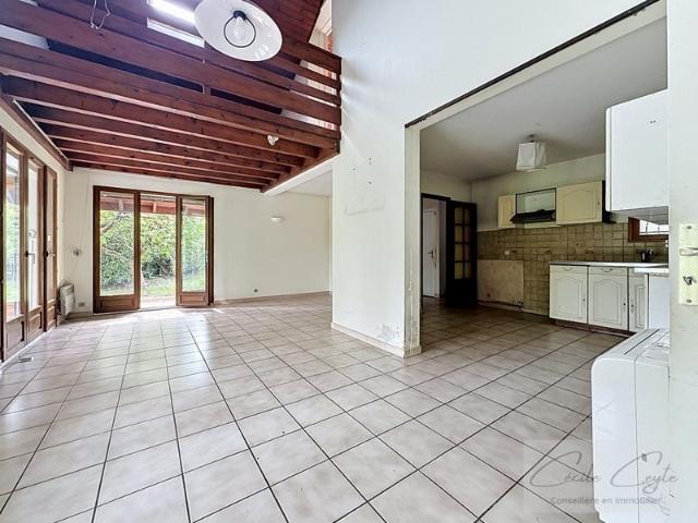 La Tronche, Proche Hôpital, Maison familiale avec 5 chambres 141m² La Tronche
