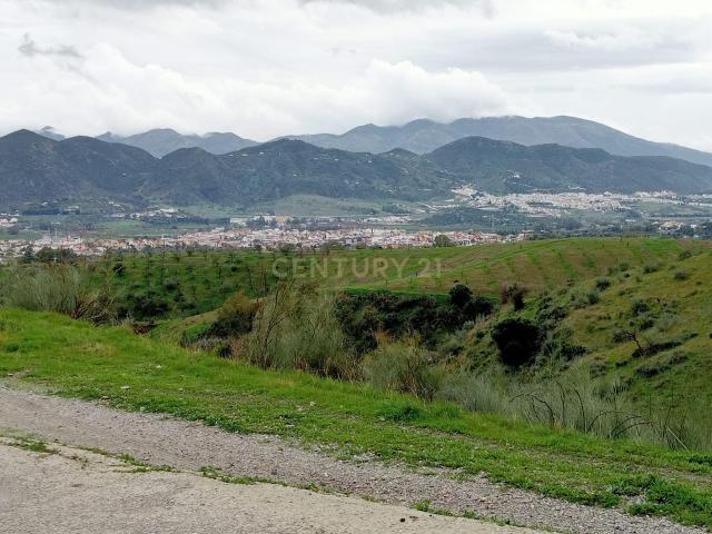 LA TRANQUILIDAD DEL CAMPO A POCOS MINUTOS DE LA CIUDAD – ¡TOTALMENTE REGISTRADA!
