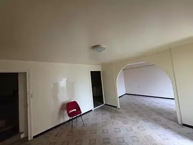 La Trimouille 86290 Achat / Vente maison 7 pièces t7 au dernier étage