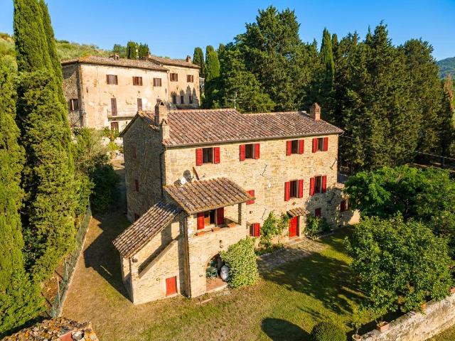 La tua fuga toscana, a un passo da Cortona. 455m² Cortona