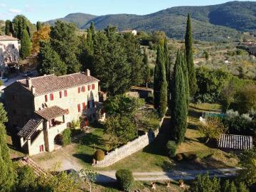La tua fuga toscana, a un passo da Cortona. 455m² Cortona