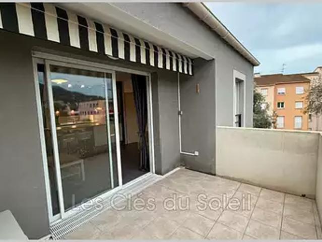 La Valette du Var 83160 Location appartement 2 pièces t2 au dernier étage terrasse