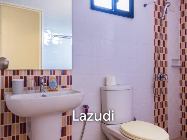 LA VALLE TOWN 3: 3 bed two storey built in kitchen