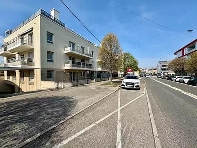 La Verpillière 38290 Achat / Vente appartement 3 pièces t3 au dernier étage parking
