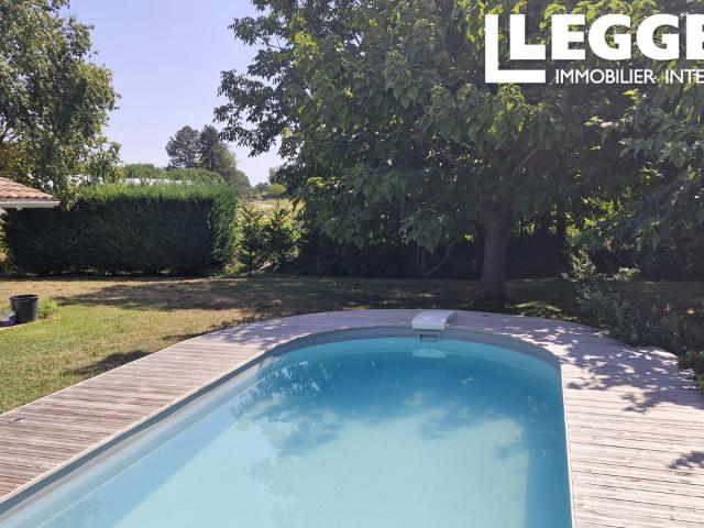 La vie sur L'eau! Villa bord du LOT offrant 4 chambres et piscine