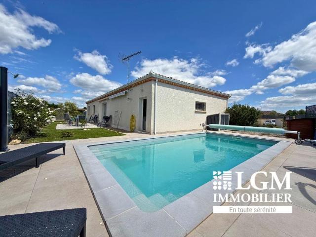 La Ville Dieu Du Temple maison 5 pièces avec piscine et gara. 123m² La Ville Dieu du Temple