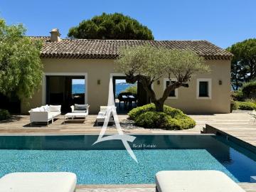 La Voile, Villa Bord de plage