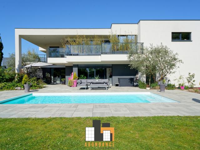 La Wantzenau maison d'exception contemporaine de 484m2 sur 31a!