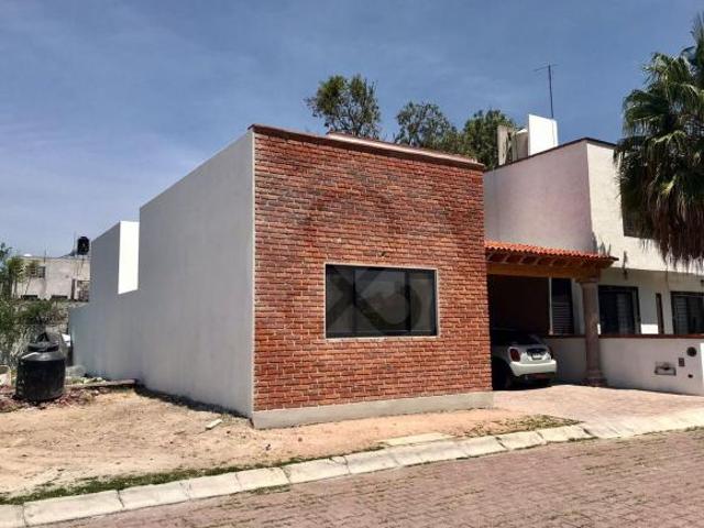 La Antigua: Casa en venta en Ampliación el Pueblito