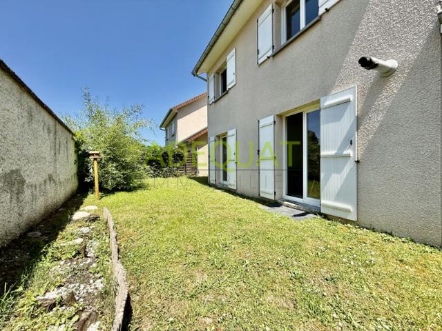 LA BATIE MONTGASCON, maison individuelle / 3 chambres / gara