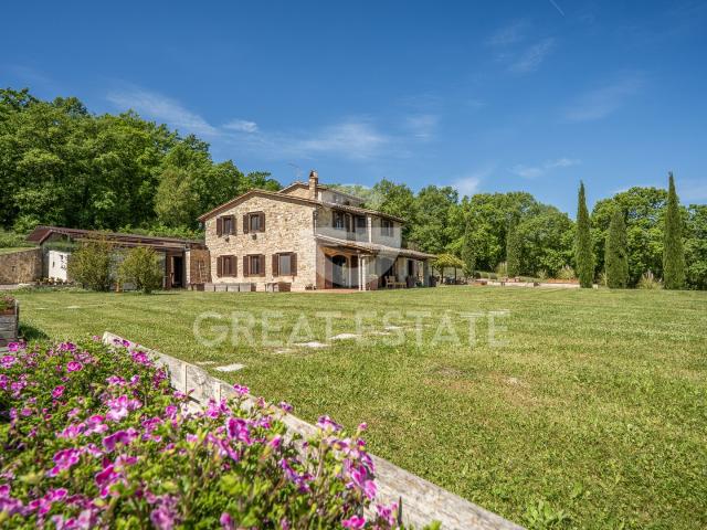 La Bella Vita 334m² Todi