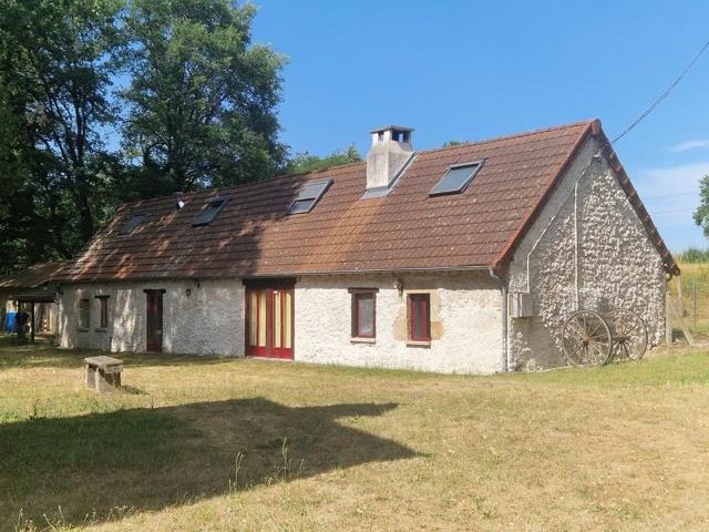 La Belle, sa Tour et son Etang sur Parcelle 12 hectares 139m² Moulins