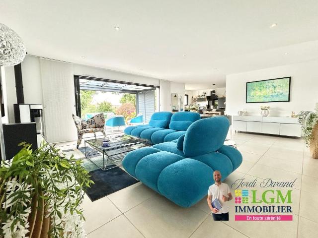 La Boissière Des Landes – Propriété Contemporaine Aux Presta. 136m² La Boissière des Landes