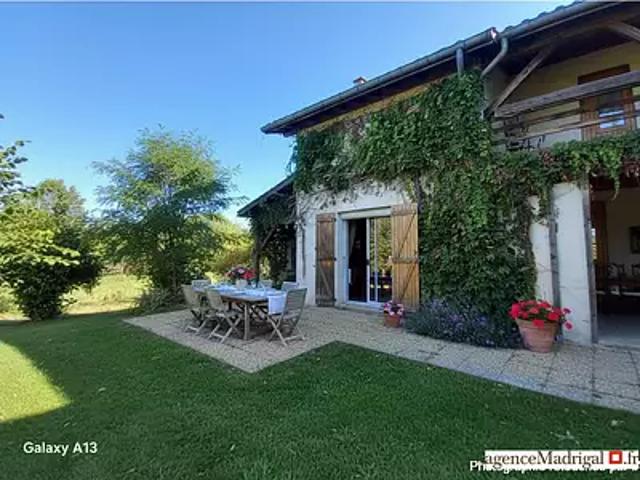 La Buisse 38500 Achat / Vente maison 6 pièces t6 terrasse parking