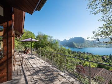 La Canopée, chalet d'architect bois surplombant le lac d'Ann. 222m² Talloires