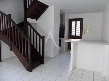 La Calmette 30190 Location appartement 3 pièces t3 au dernier étage terrasse