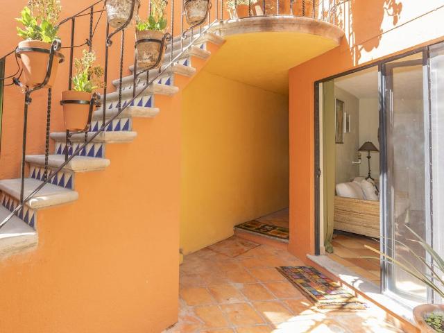 La casa de la puerta verde for rent. Available May December 2026