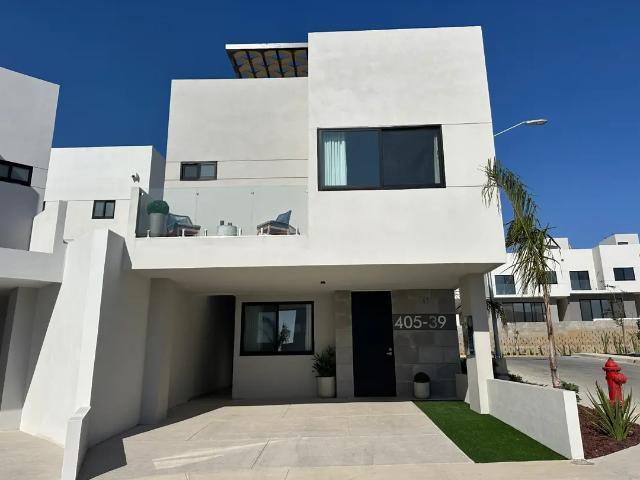 LA CASA DE TUS SUEÑOS EN VENTA CON VISTA AL MAR A LA BAHIA SAN DIEGO