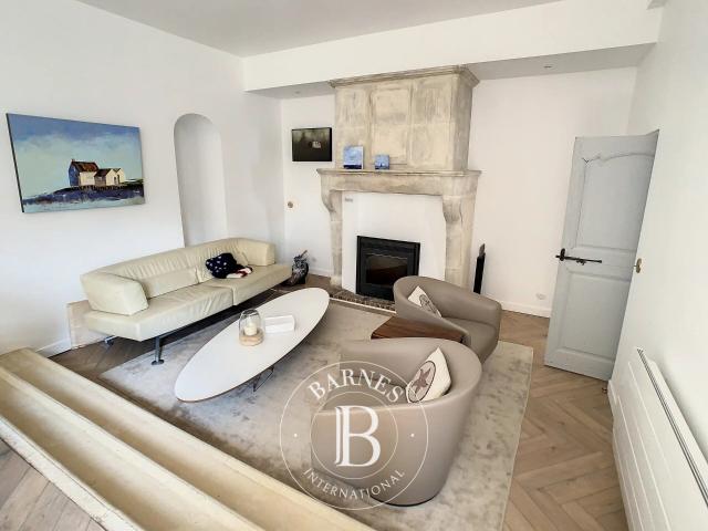 La Celle Saint Cloud, Maison 6 Chambres 327 m² en location