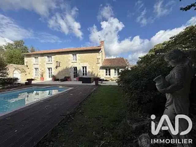 La Chaussée 86330 Achat / Vente maison 9 pièces t9 piscine terrasse