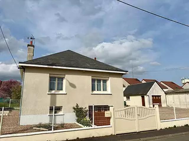 La Chaussée Saint Victor 41260 Achat / Vente maison 3 pièces t3 au dernier étage cave