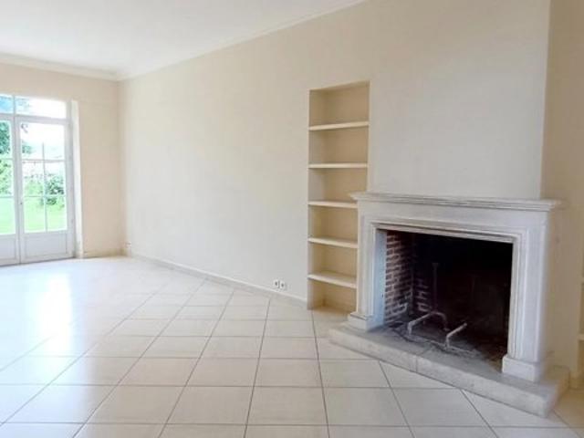 LA CHAUSSÉE ST VICTOR Maison 7 pièces 220 m²