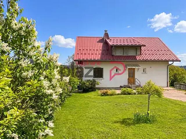 La Chaux du Dombief 39150 Achat / Vente maison 8 pièces t8 au dernier étage