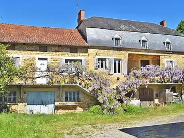 La Chapelle Aubareil 24290 Achat / Vente maison 9 pièces t9 terrasse cave
