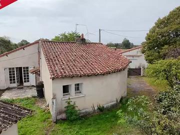 La Chapelle Bâton 86250 Achat / Vente maison 4 pièces t4 au dernier étage terrasse