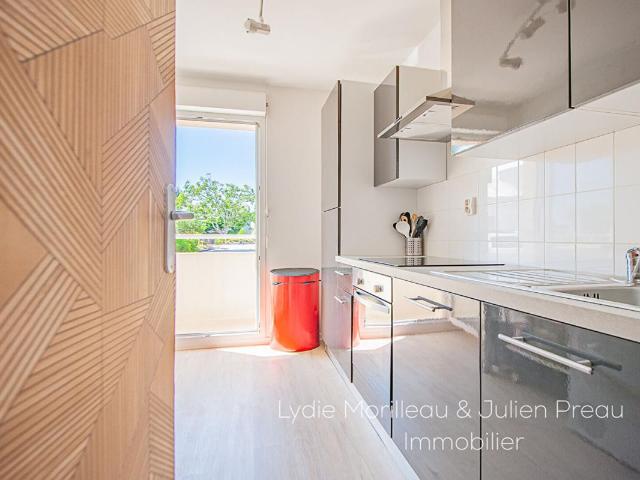 LA CHAPELLE SUR ERDRE Centre bourg T2 avec balcon 46 m²