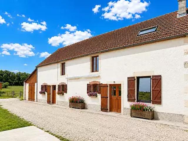 La Charité sur Loire 58400 Achat / Vente maison 8 pièces t8 piscine jardin
