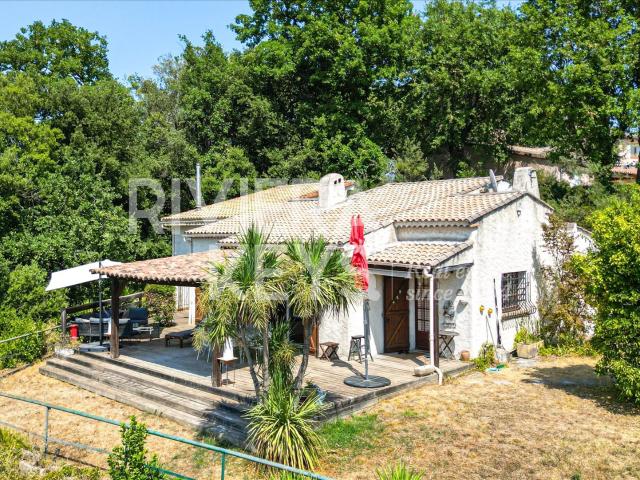 LA COLLE SUR LOUP: Maison de caractère avec magnifique vue. 124m² La Colle sur Loup