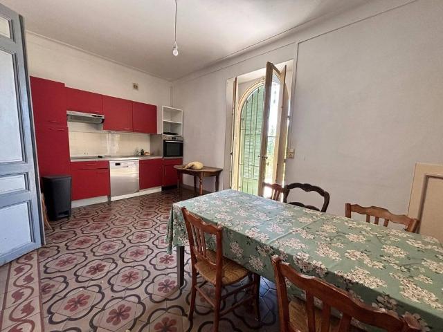 LA COLLE SUR LOUP MAISON DE VILLAGE AVEC JARDIN GARAGE