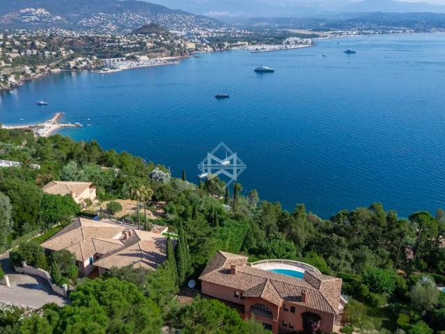 La Côte d’Azur en panorama Théoule sur Mer 322m² Théoule sur Mer