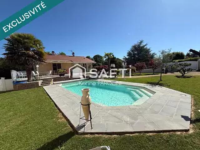 La Côte Saint André 38260 Achat / Vente maison 5 pièces t5 piscine terrasse