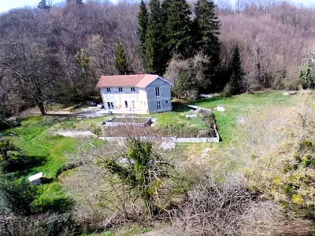 La Côte Saint André 38260 Achat / Vente maison 7 pièces t7