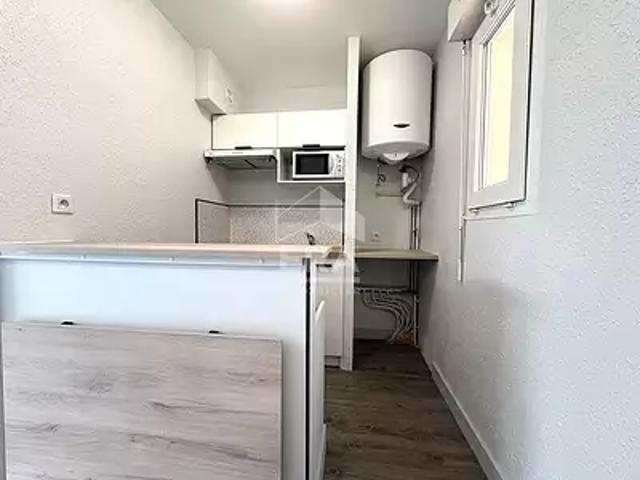 La Couronne 16400 Location appartement 1 pièce t1 parking