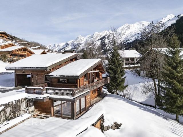 La Clusaz, superbe chalet à 150 m des pistes de ski