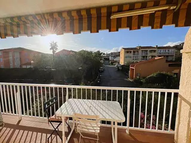 La Croix Valmer 83420 Achat / Vente appartement 1 pièce t1 piscine parking