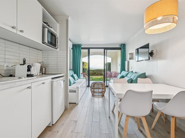 La Croix des Gardes 2 pièces avec terrasse vue mer piscine. 26m² Cannes