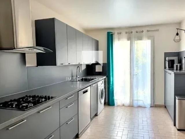 La Crau proche de Hyères, Maison 95m² avec piscine