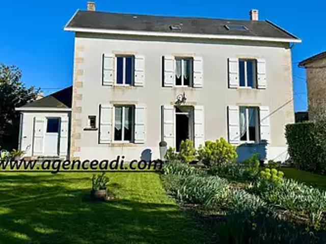 La Crèche 79260 Achat / Vente maison 9 pièces t9 au dernier étage