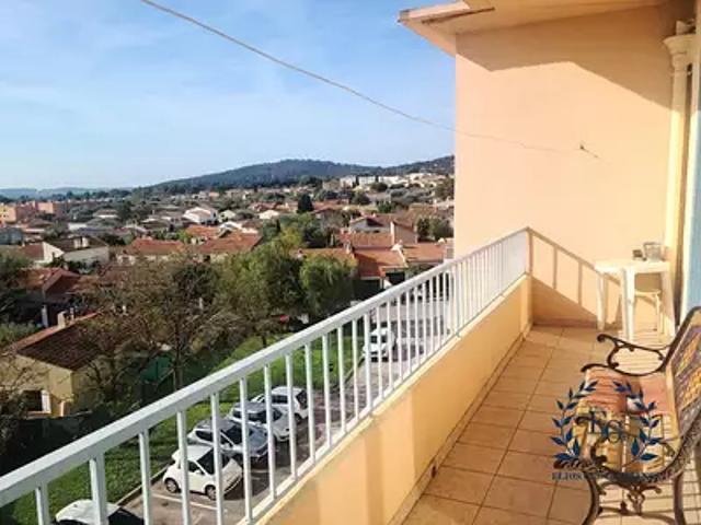 La Farlède 83210 Achat / Vente appartement 4 pièces t4 au dernier étage