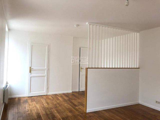 LA FERTE GAUCHER F1 DE 33,52 M²